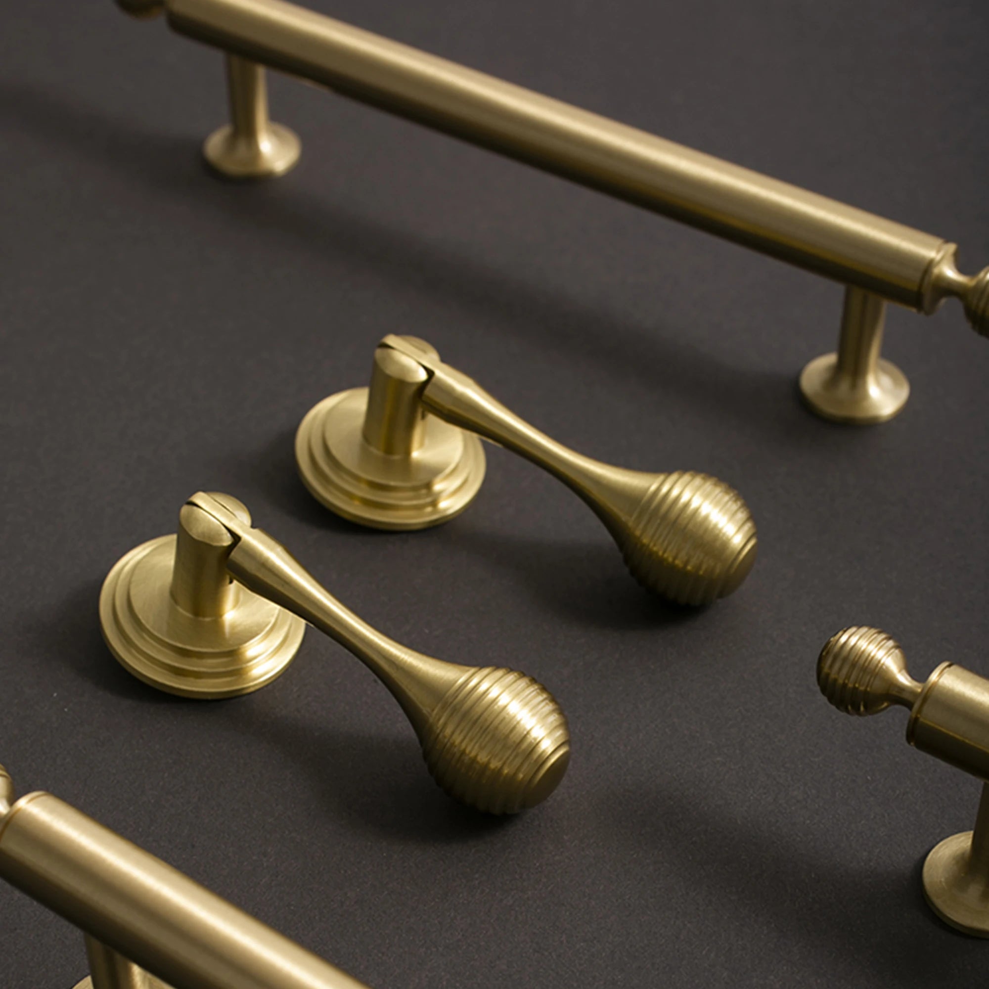 Solid Brass Wardrobe Drop Pulls Round Door Knobs Light Luxury Furniture Handles Cabinet Handle Hardware Kitchen Accessories