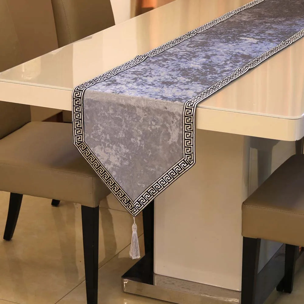 Chinese High-end Table Runner Flag TV Shose Cabinet Cover Cloth European Velvet Bed Runner Simple Color Dining Table Cloth Decor