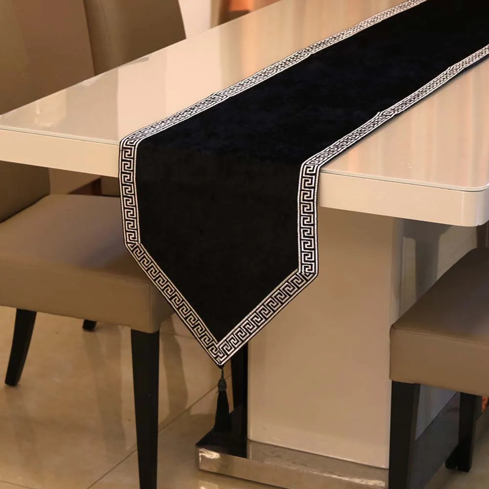 Chinese High-end Table Runner Flag TV Shose Cabinet Cover Cloth European Velvet Bed Runner Simple Color Dining Table Cloth Decor